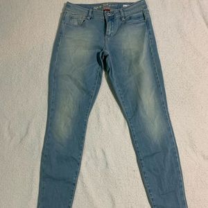 Arizona skinny jegging